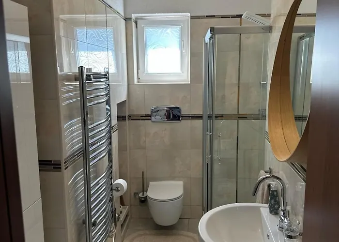 Paun Apartment Split